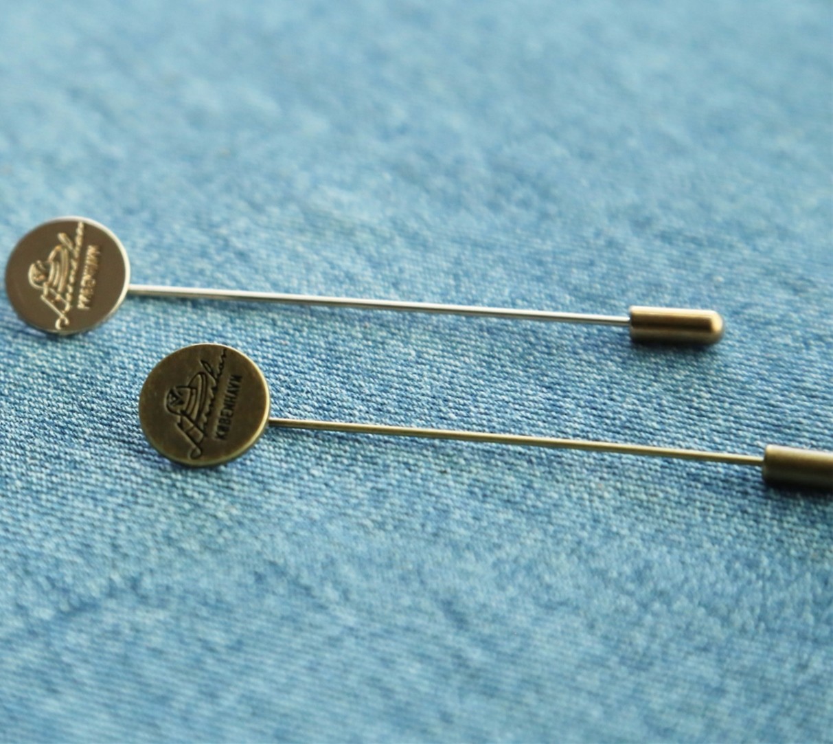 Suit Sweater Accessories Metal Long Needle Lapel Pin Custom Logo Brooch