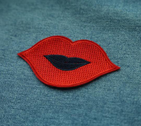 Big Red Mouth Eye Foucs Quality selling cheap personalized embroidery patch